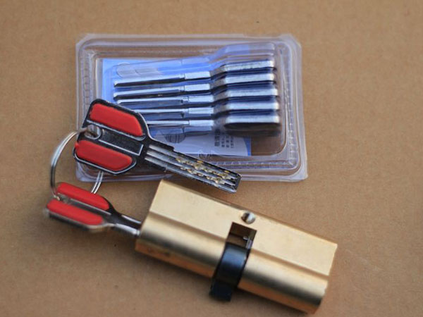 瓦房店24小时上门开锁公司